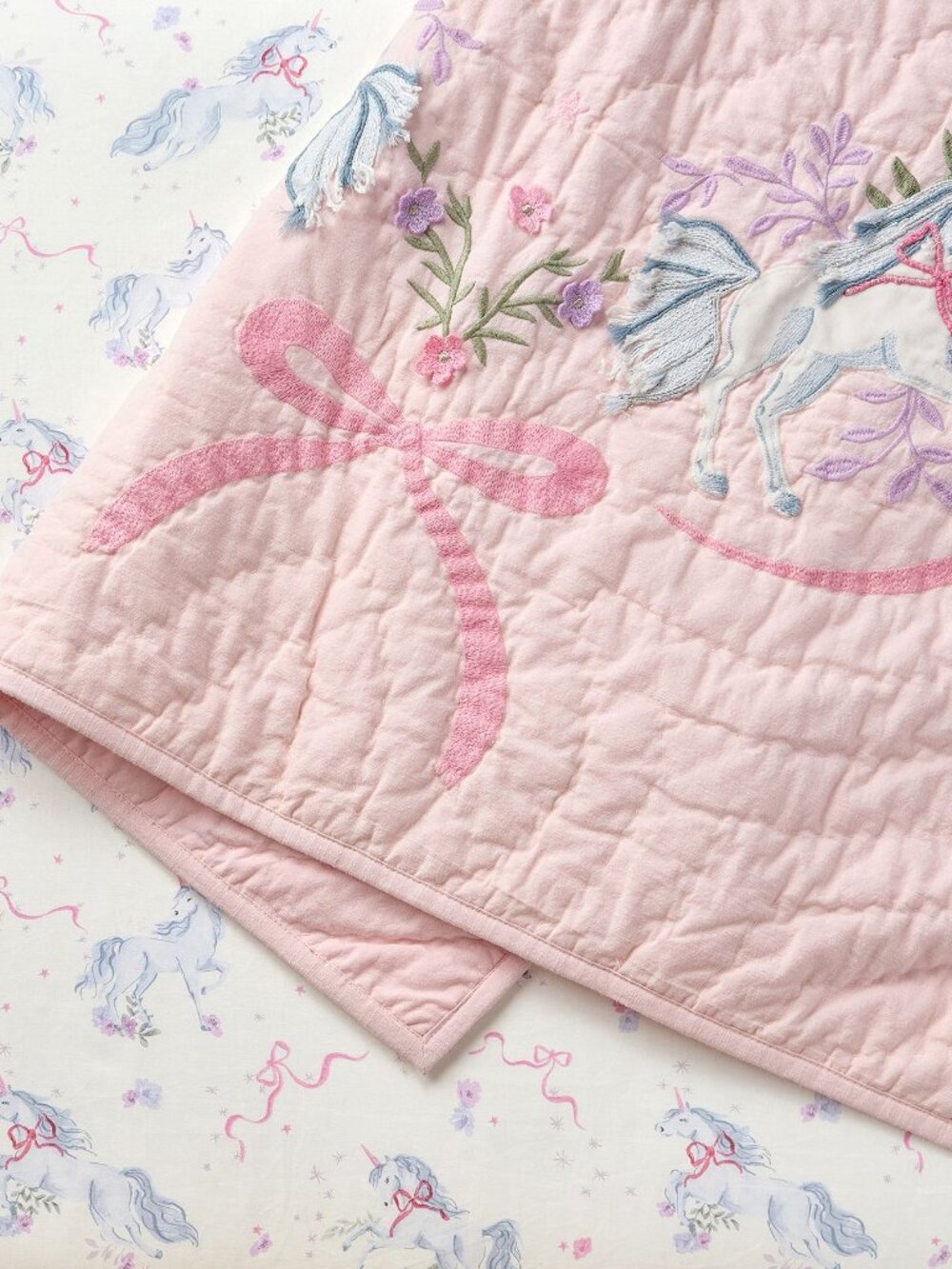 Pottery Barn Unicorn Bows Organic Baby Quilt & Matching crib Sheet New with Tags